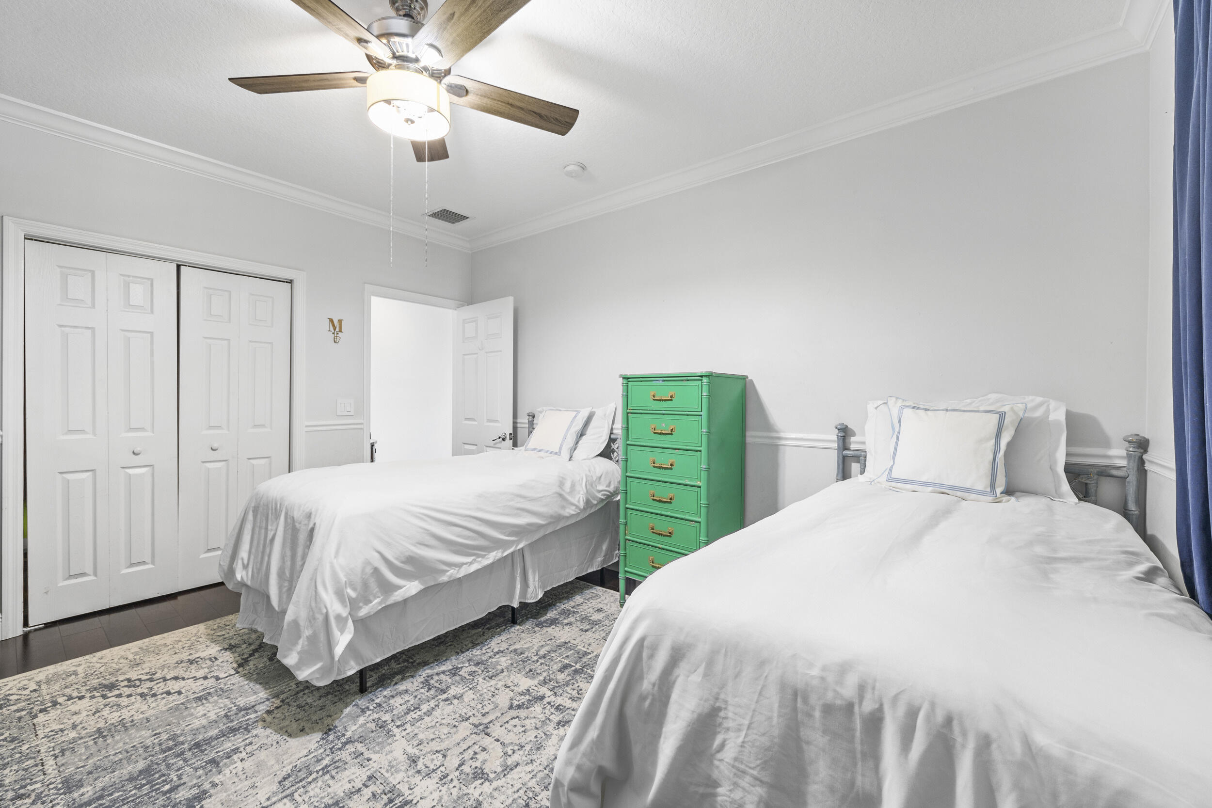 9806 SE Landing Place