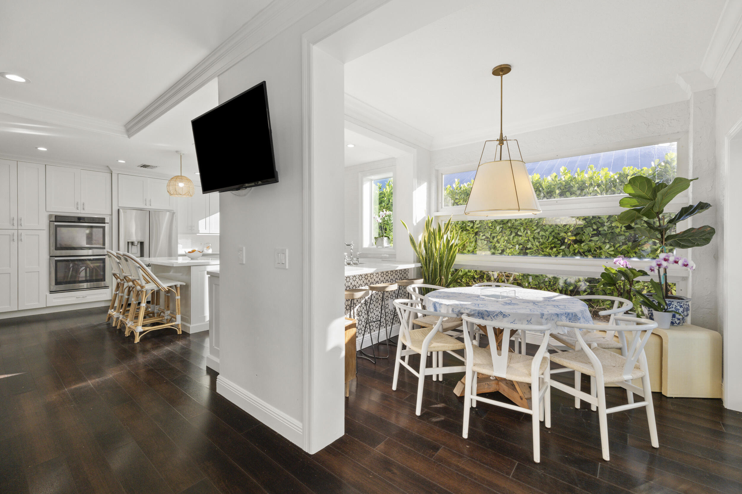 9806 SE Landing Place