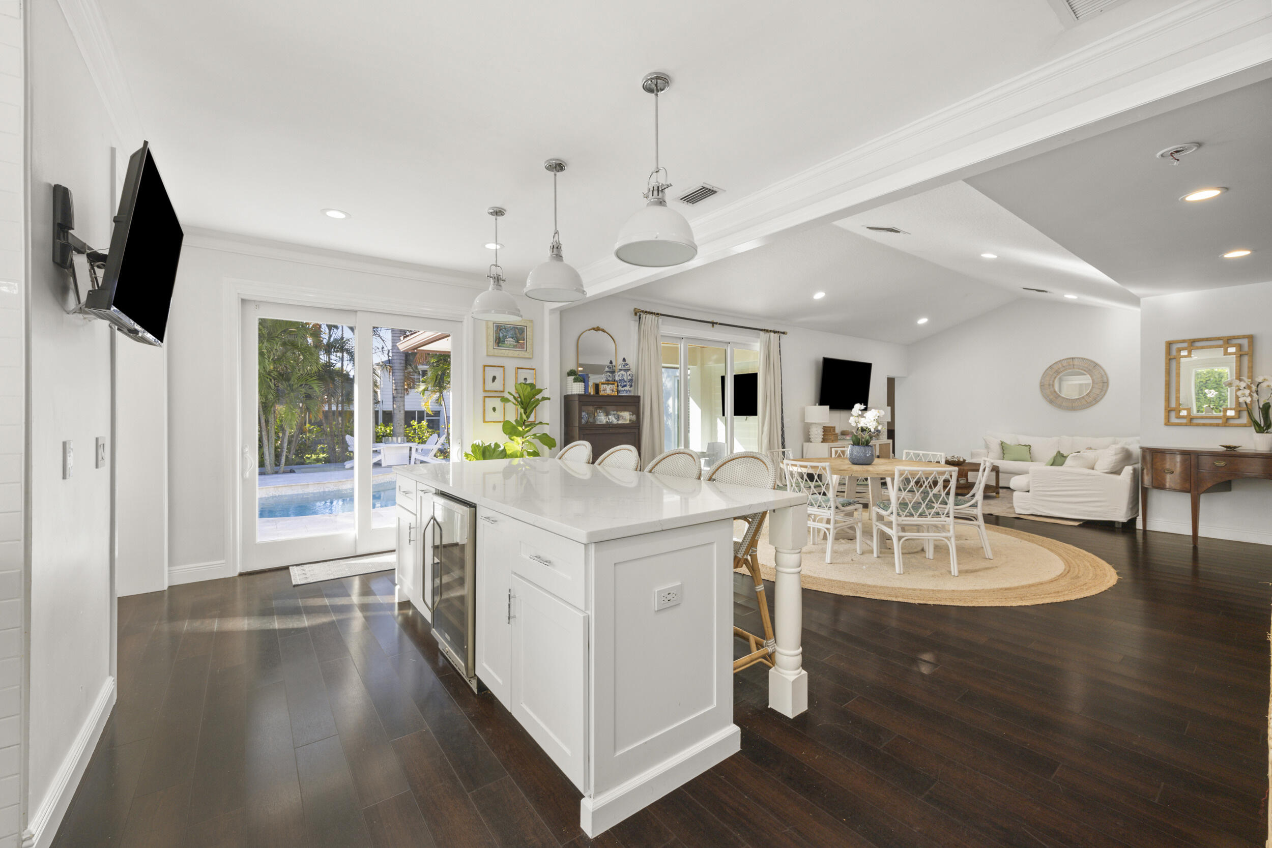 9806 SE Landing Place