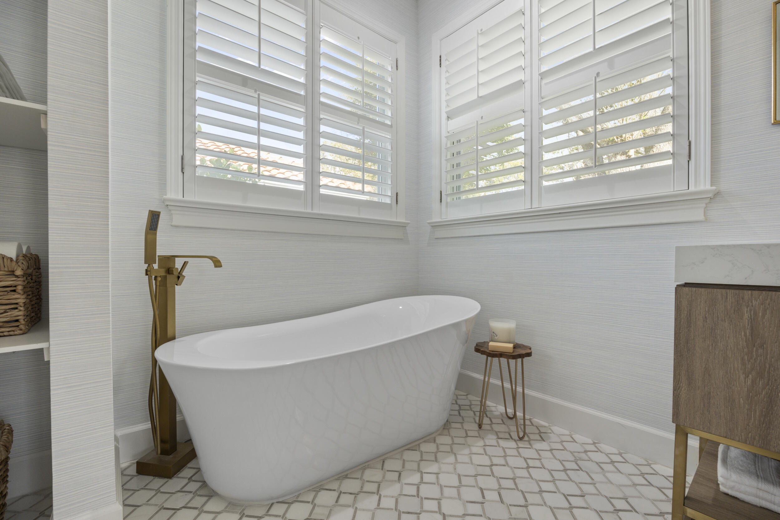 9806 SE Landing Place