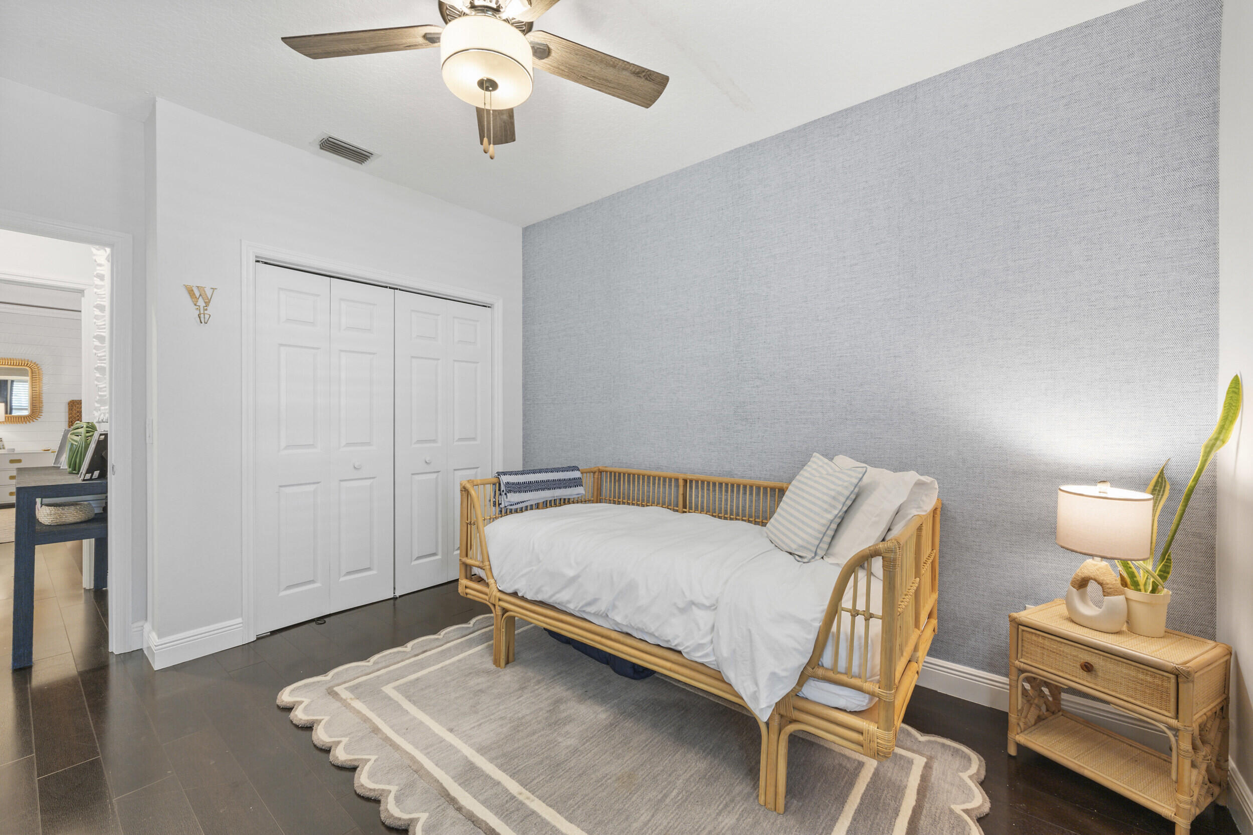 9806 SE Landing Place