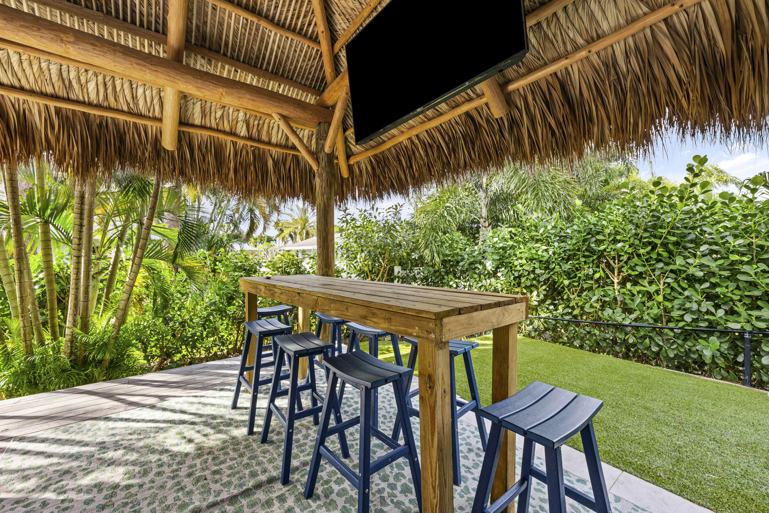 9806 SE Landing Place