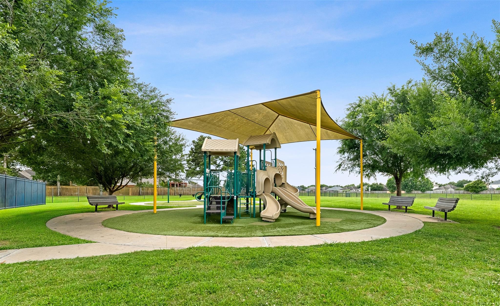 2111 Pinecreek Pass Lane