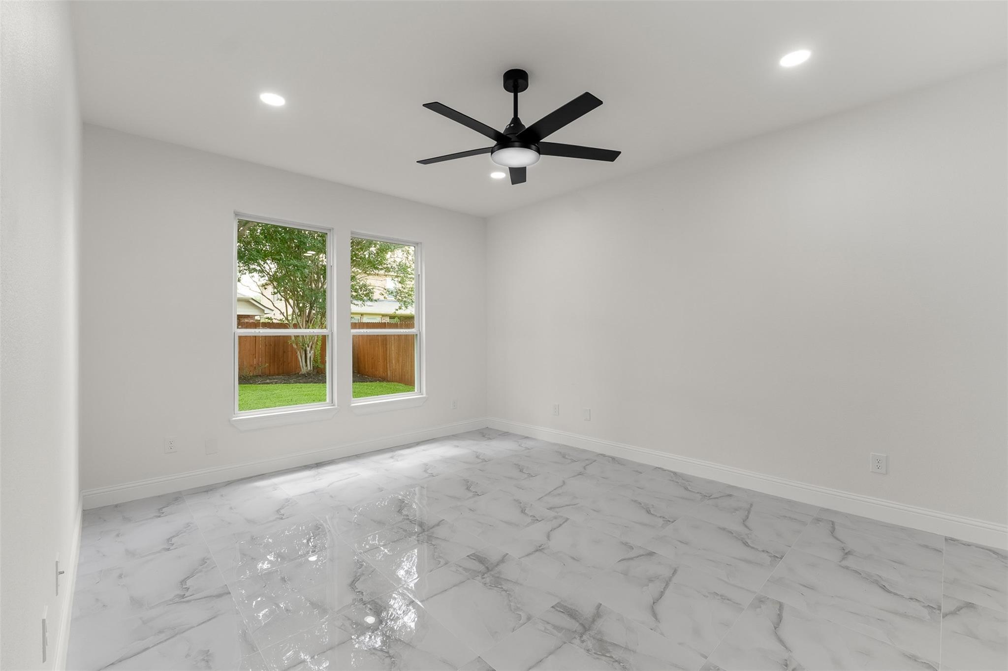 2111 Pinecreek Pass Lane