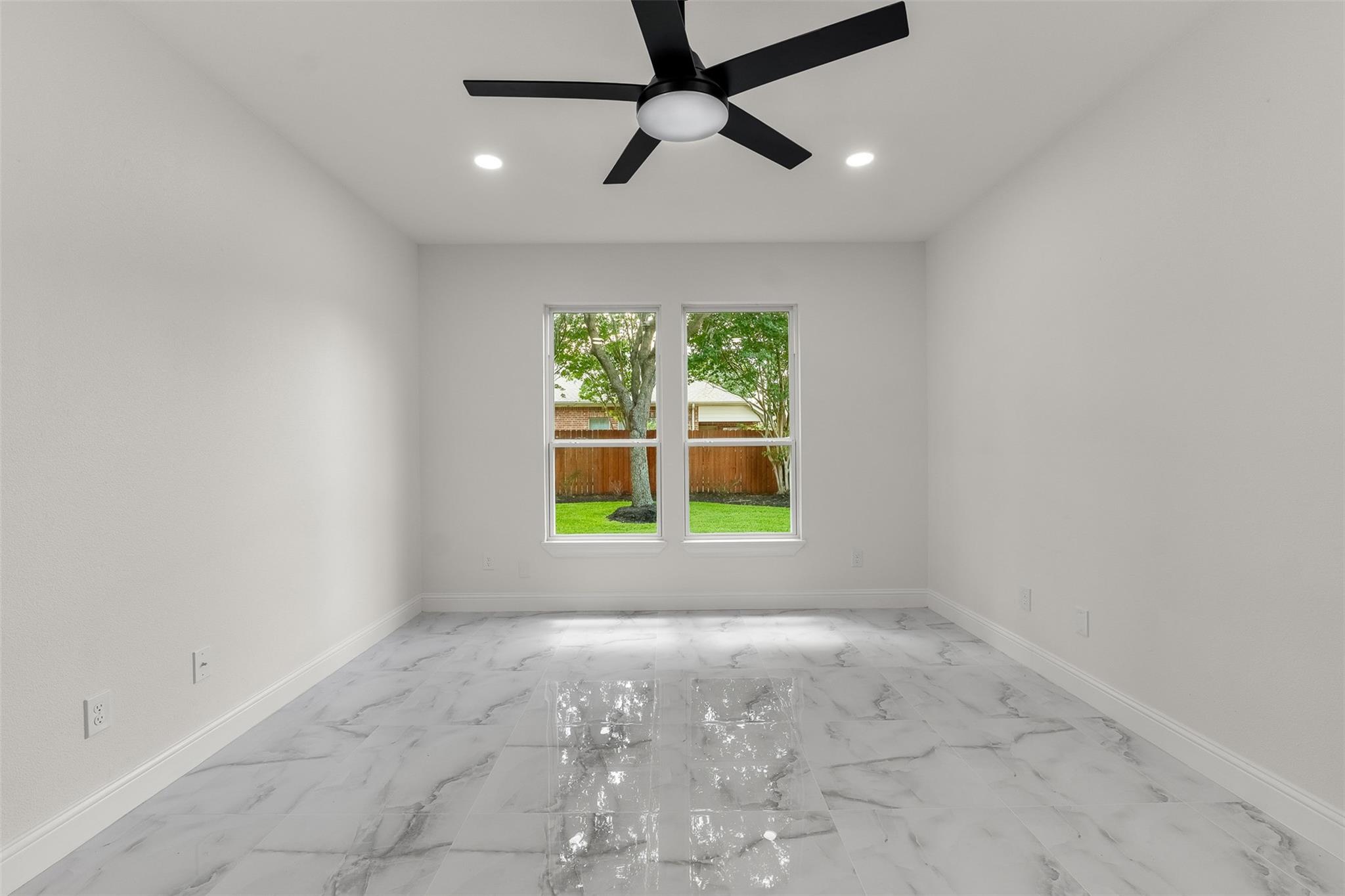 2111 Pinecreek Pass Lane