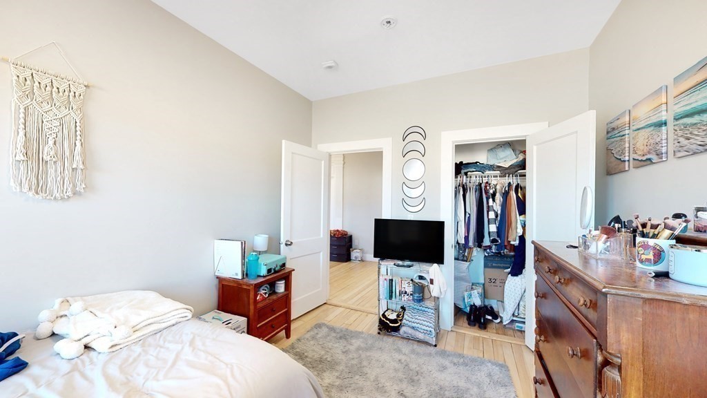 1284 Commonwealth Ave # 5