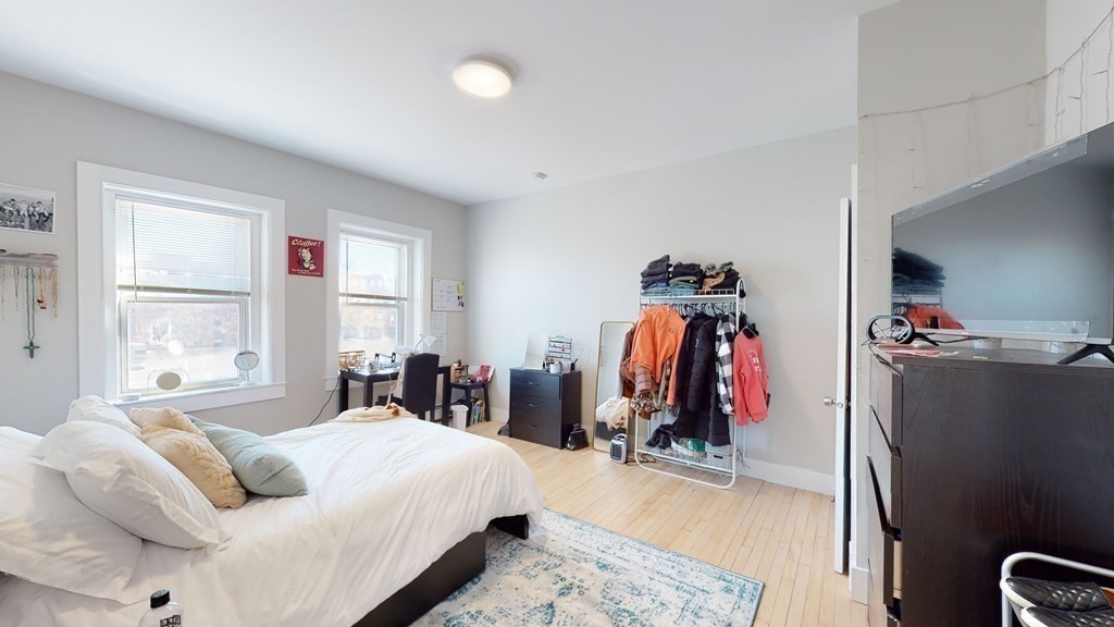 1284 Commonwealth Ave # 5