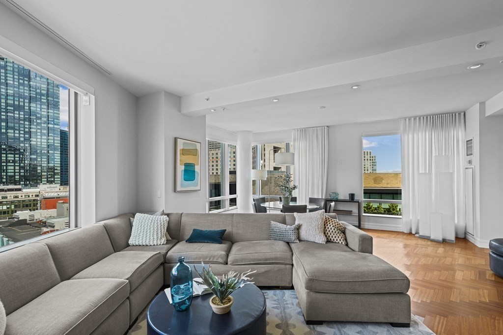 1 Avery St. Unit: U19D