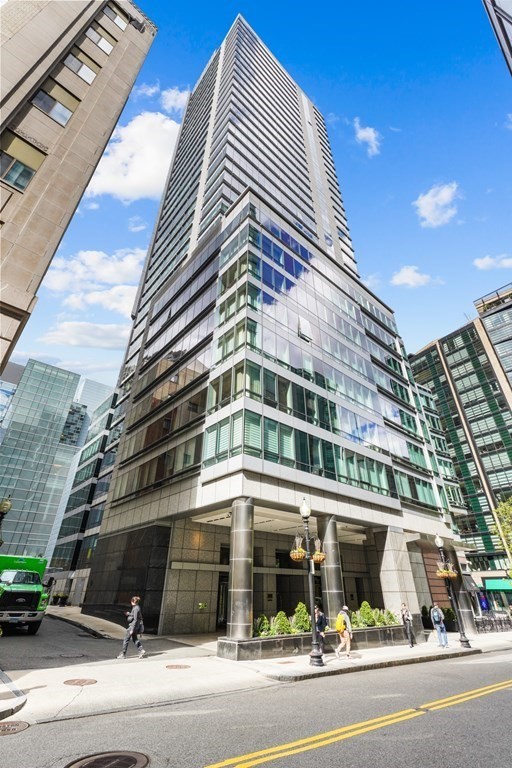 1 Avery St. Unit: U19D