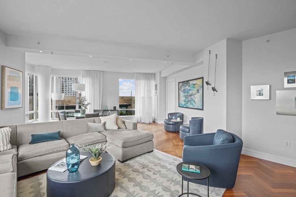 1 Avery St. Unit: U19D