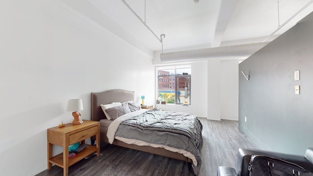 1200 Washington St. # 215
