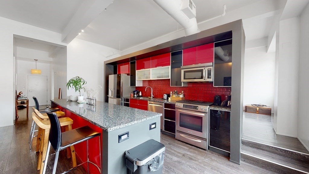 1200 Washington St. # 215