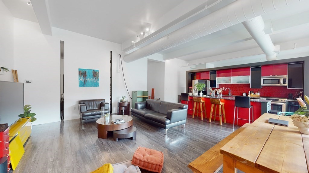 1200 Washington St. # 215