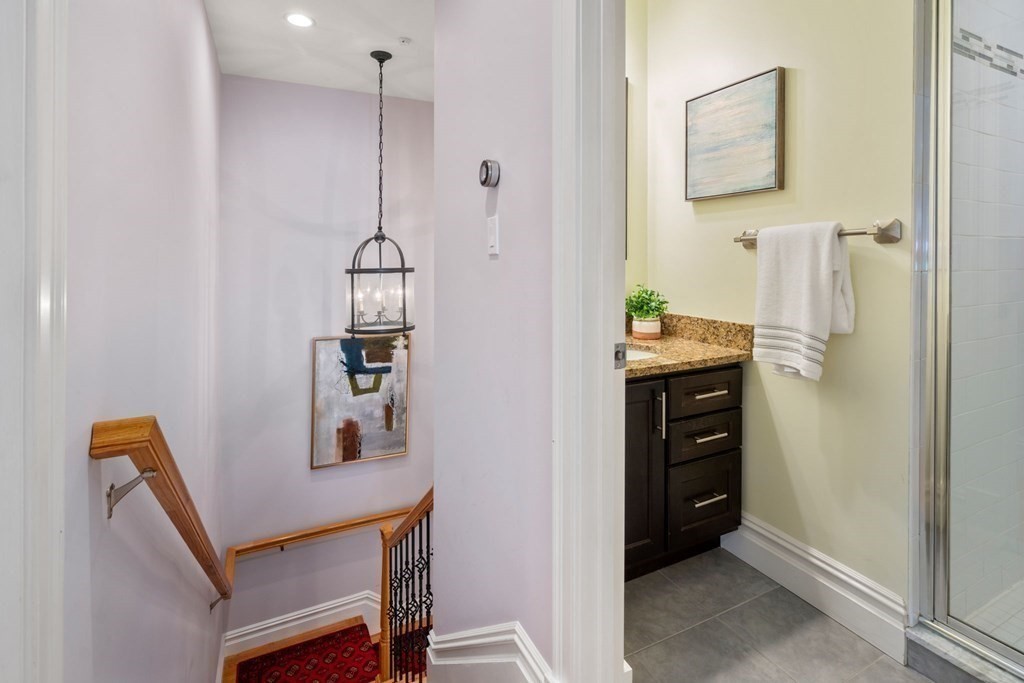 909 Beacon St # 4