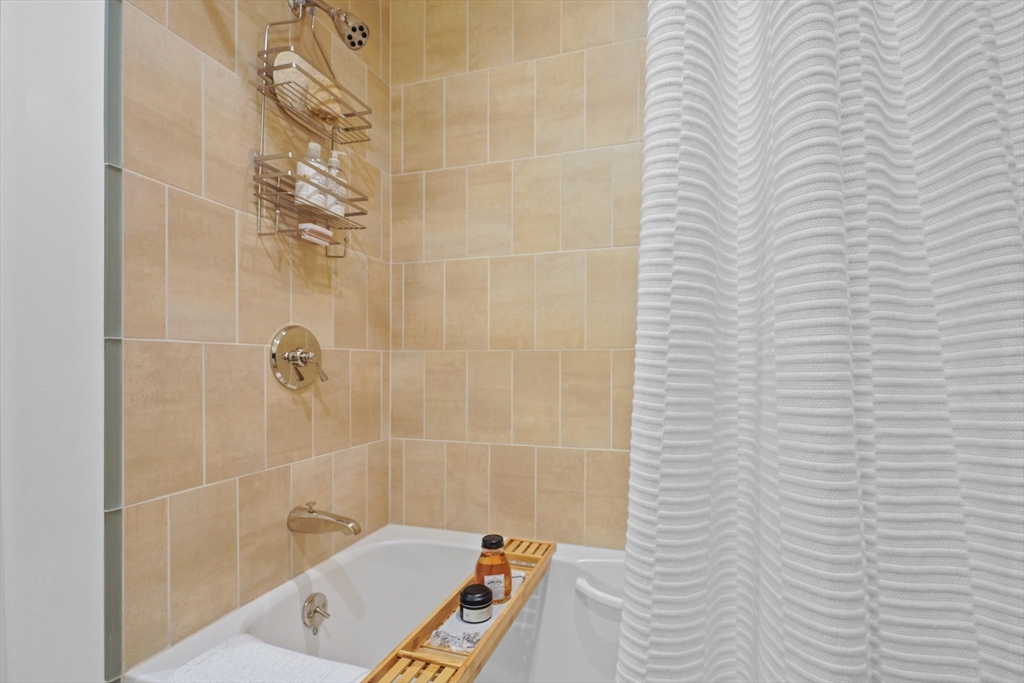 45 Province St. # 1506