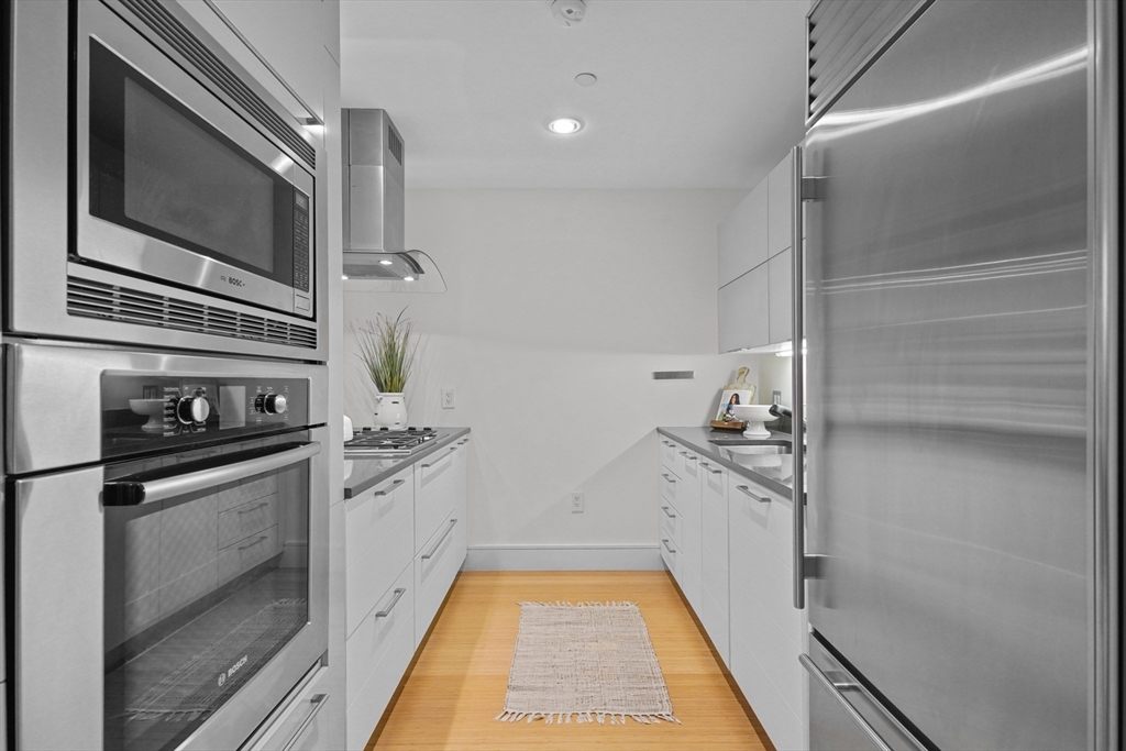 45 Province St. # 1506