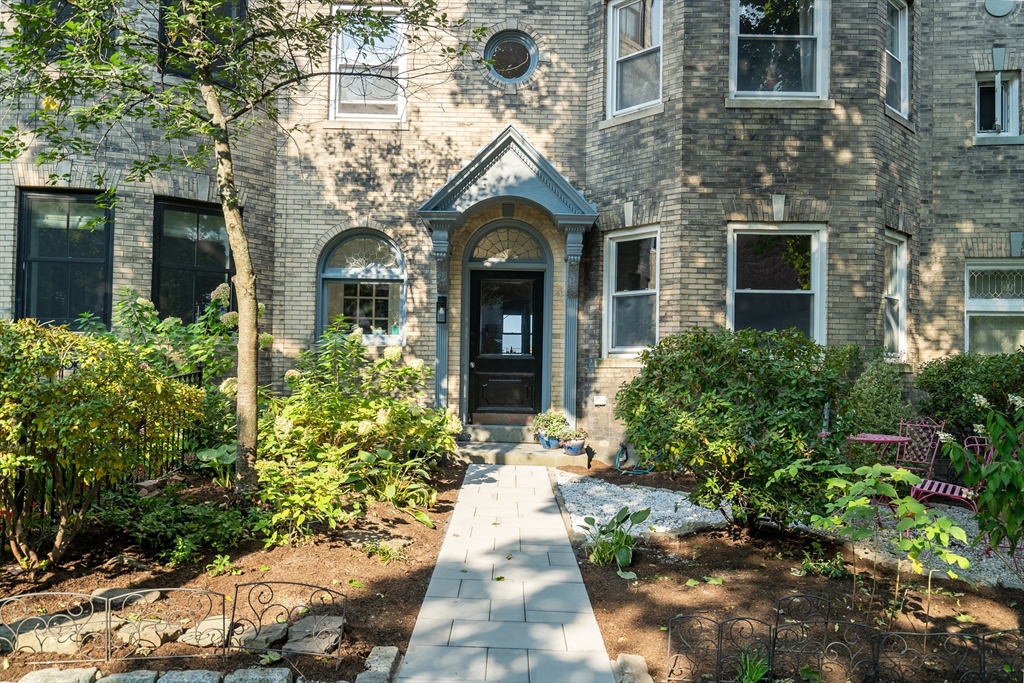 41 Addington Rd # 1