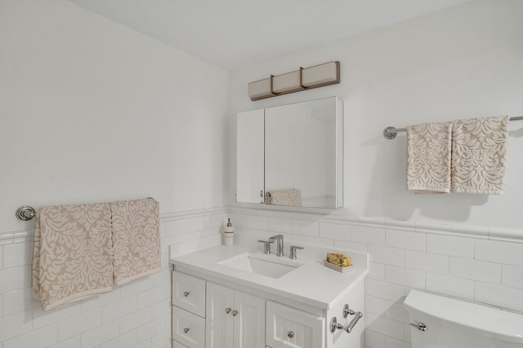 41 Addington Rd # 1