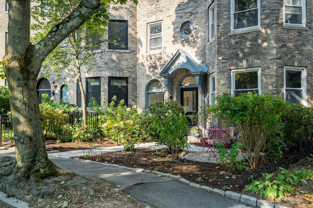 41 Addington Rd # 1