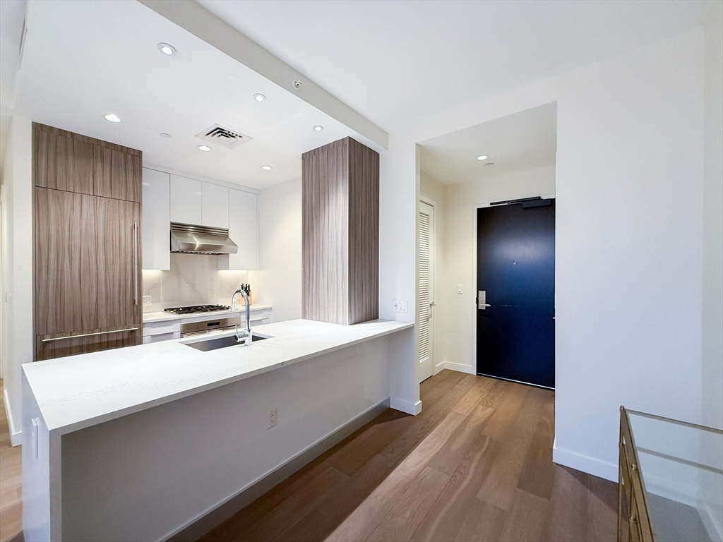 188 Brookline Ave # 25I