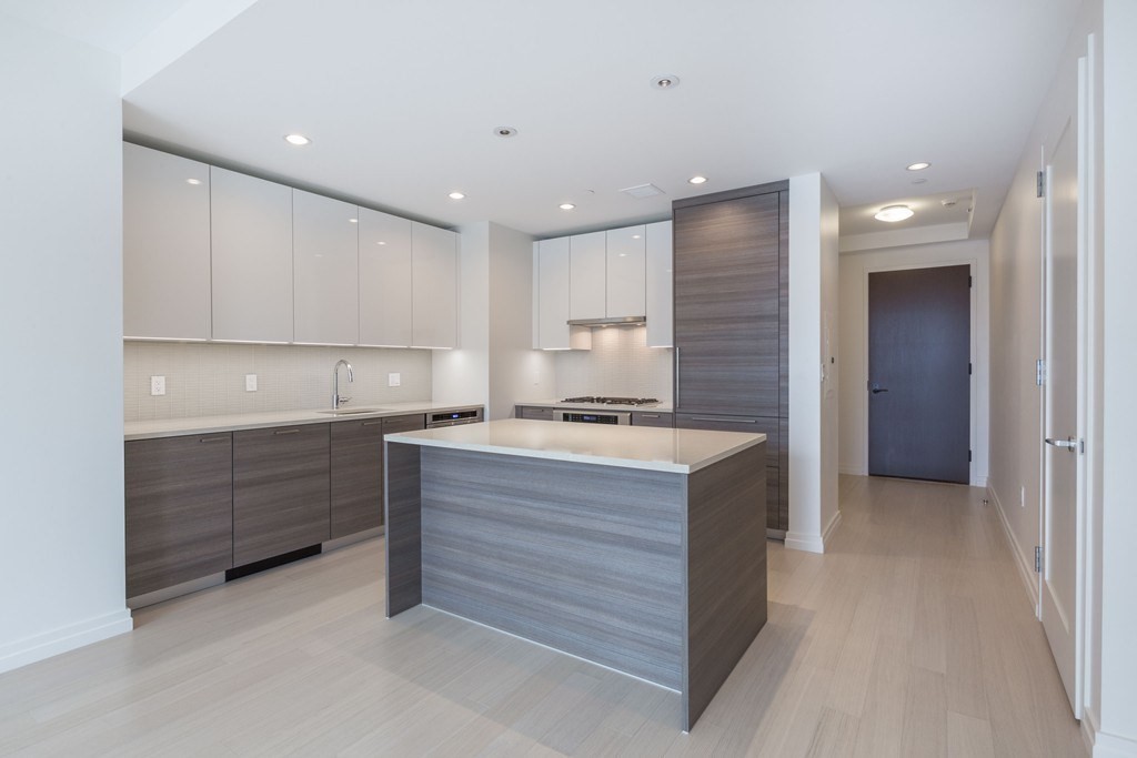 1 Franklin St # 2806
