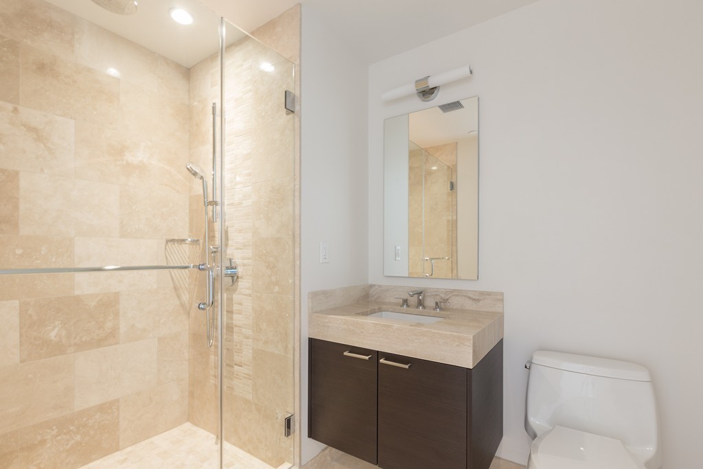1 Franklin St # 2806