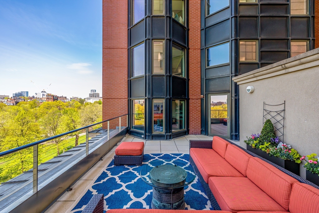 165 Tremont St # 903
