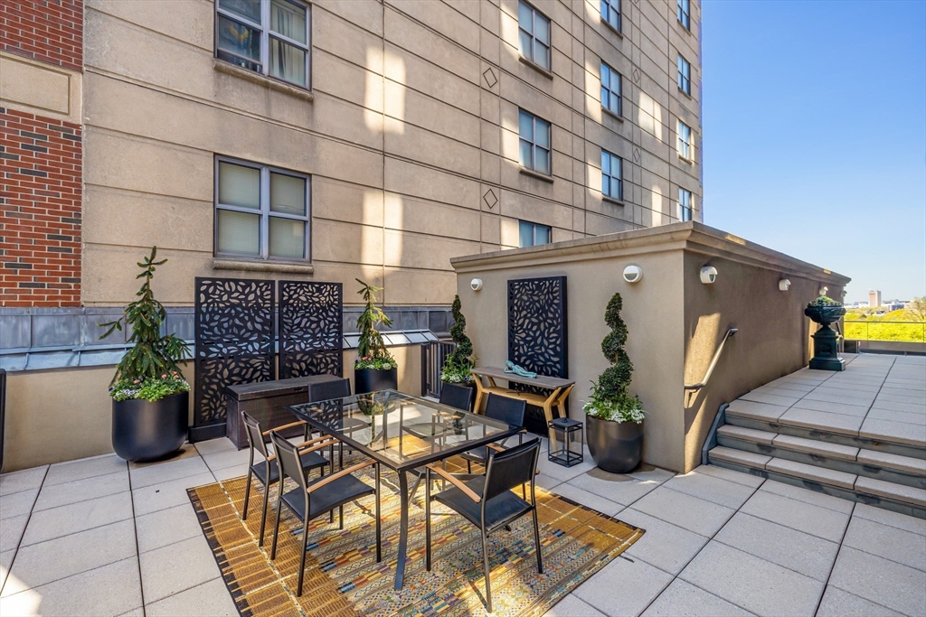 165 Tremont St # 903
