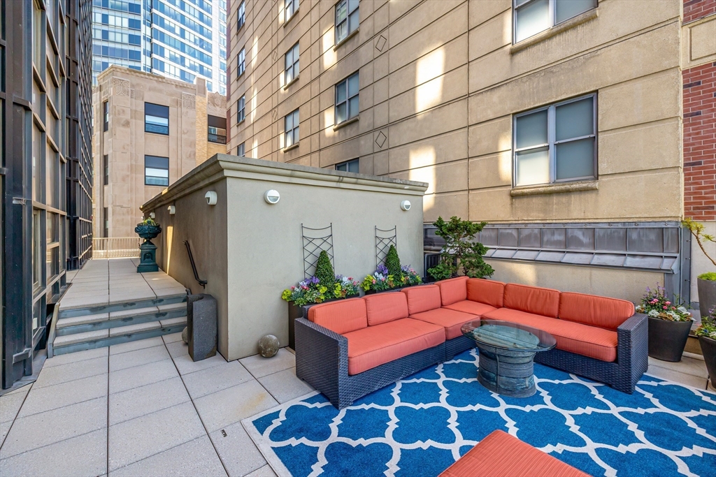 165 Tremont St # 903