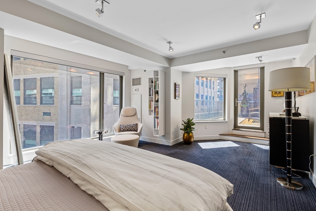 165 Tremont St # 903