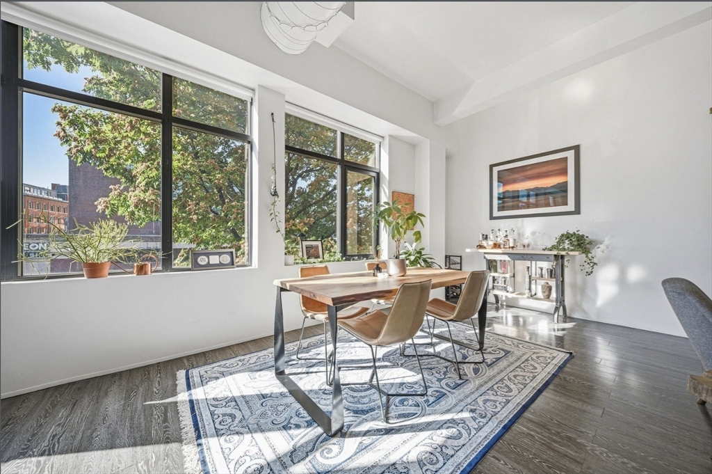 1180-1200 Washington St # 215