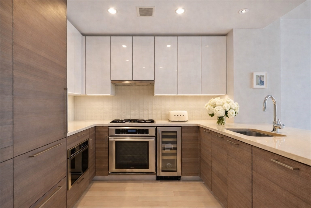 1 Franklin St # 2014