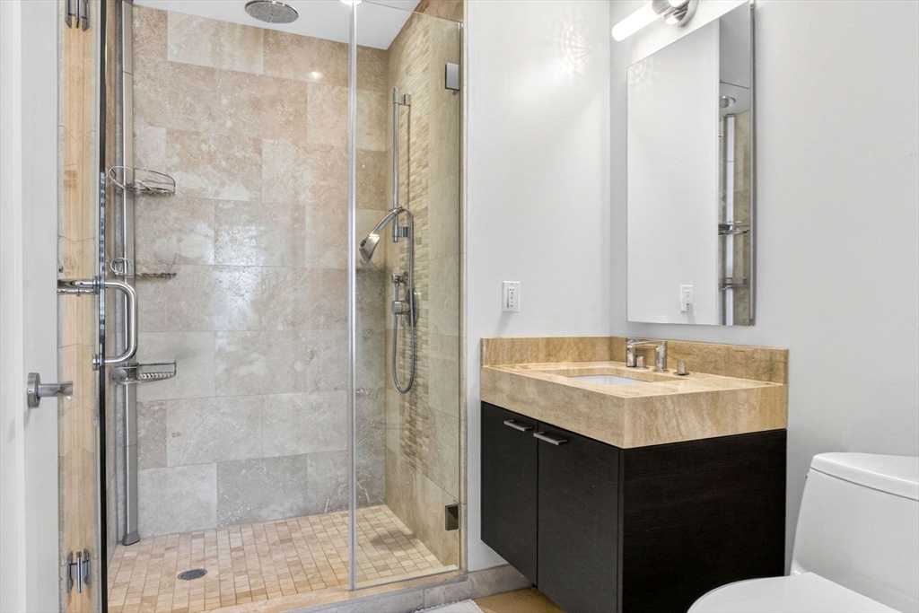 1 Franklin St # 2805