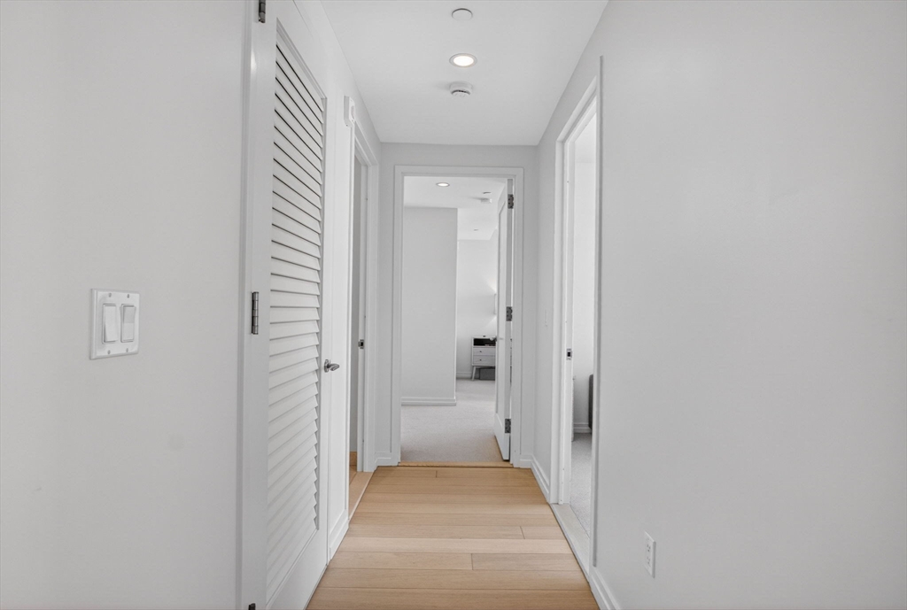 1 Franklin St # 2805