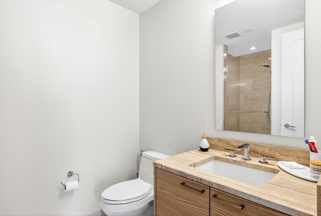 1 Franklin St # 2805