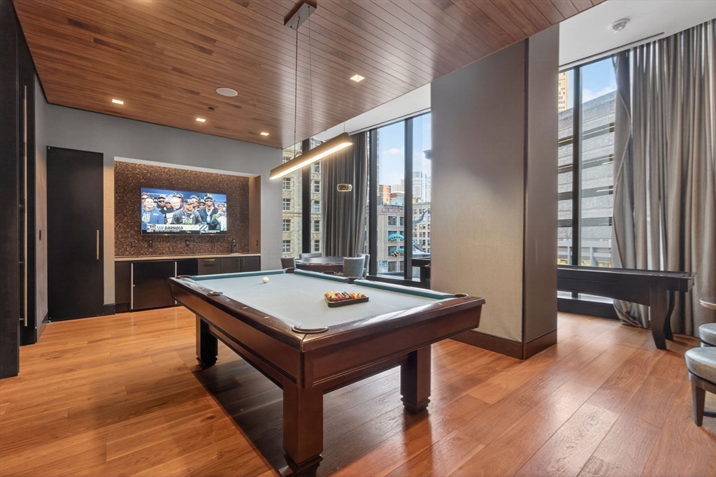 1 Franklin St # 2805
