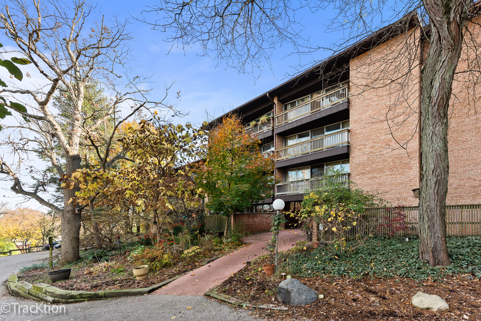 5700 Hillcrest Lane Unit: PB