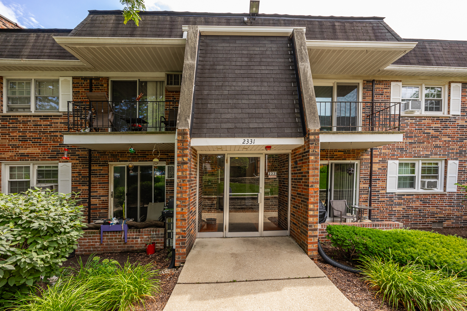2331 Ogden Avenue Unit: 7
