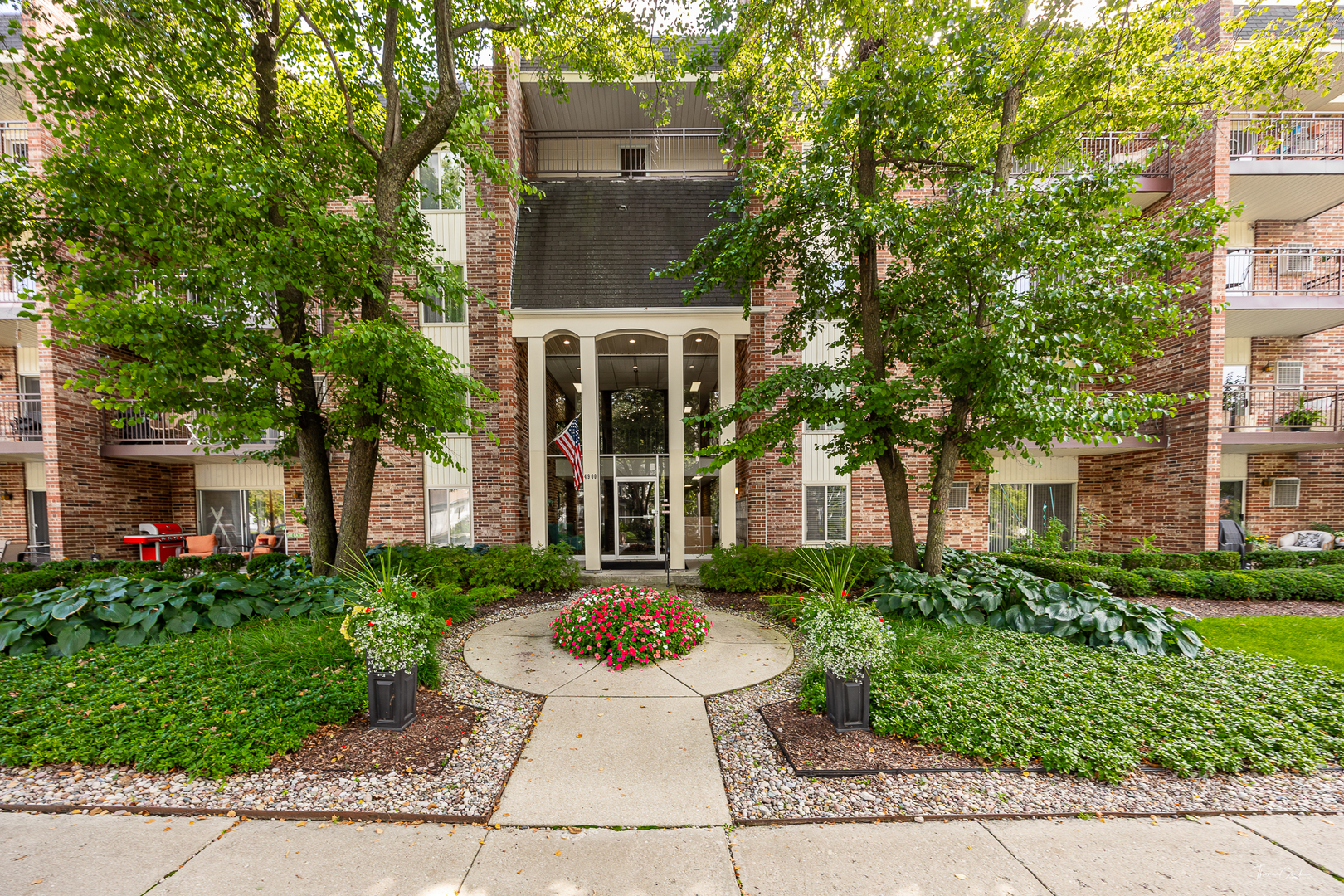 4900 Forest Avenue Unit: 308