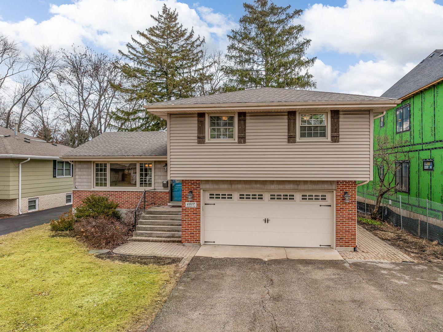 4817 Stonewall Avenue