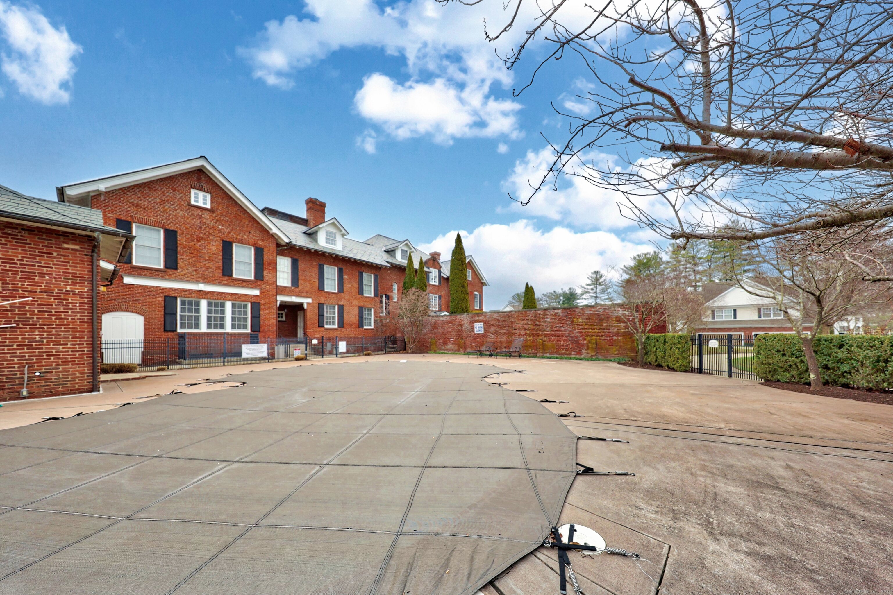 1280 Asylum Avenue APT 6F