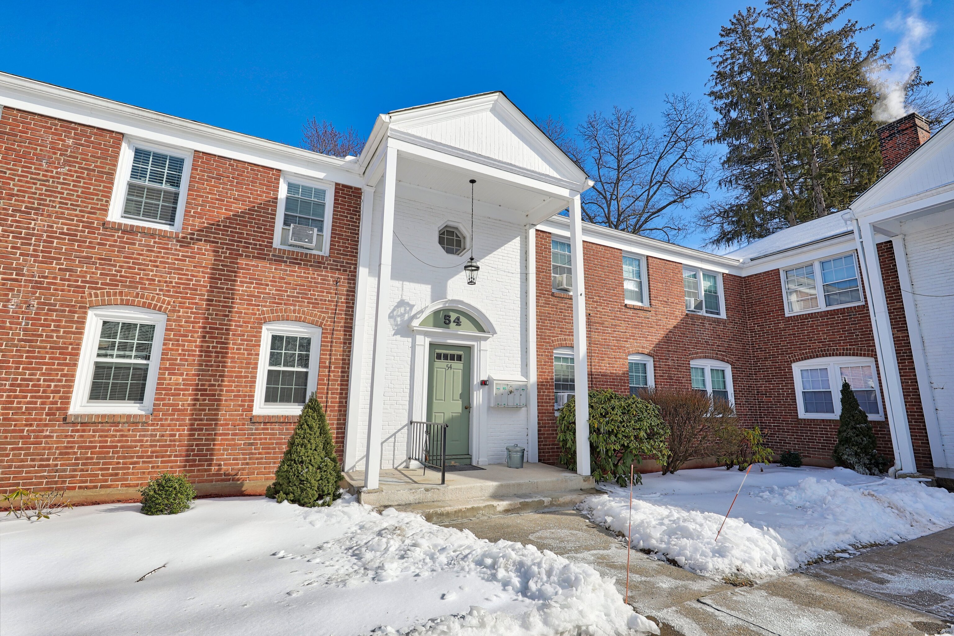 54 Robin Road APT A2