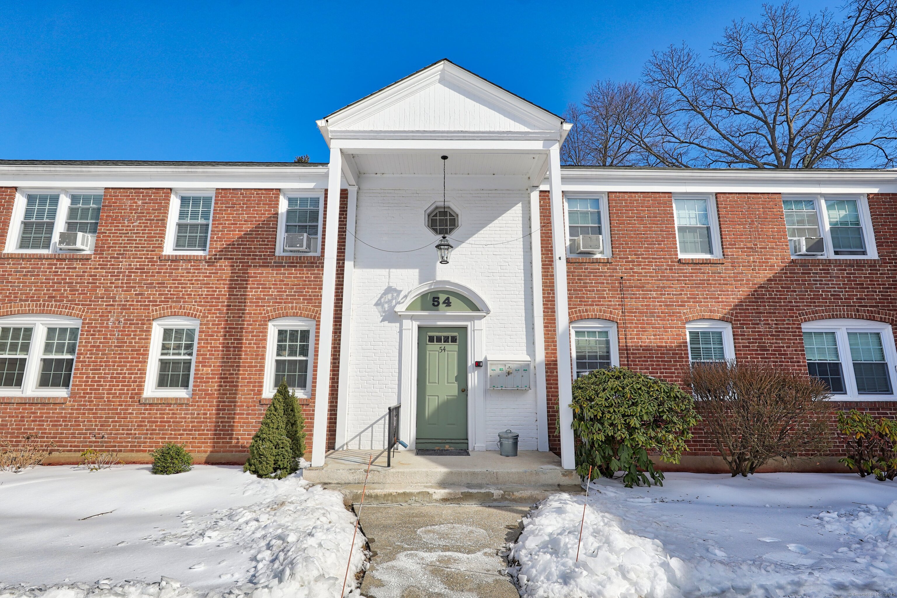 54 Robin Road APT A2