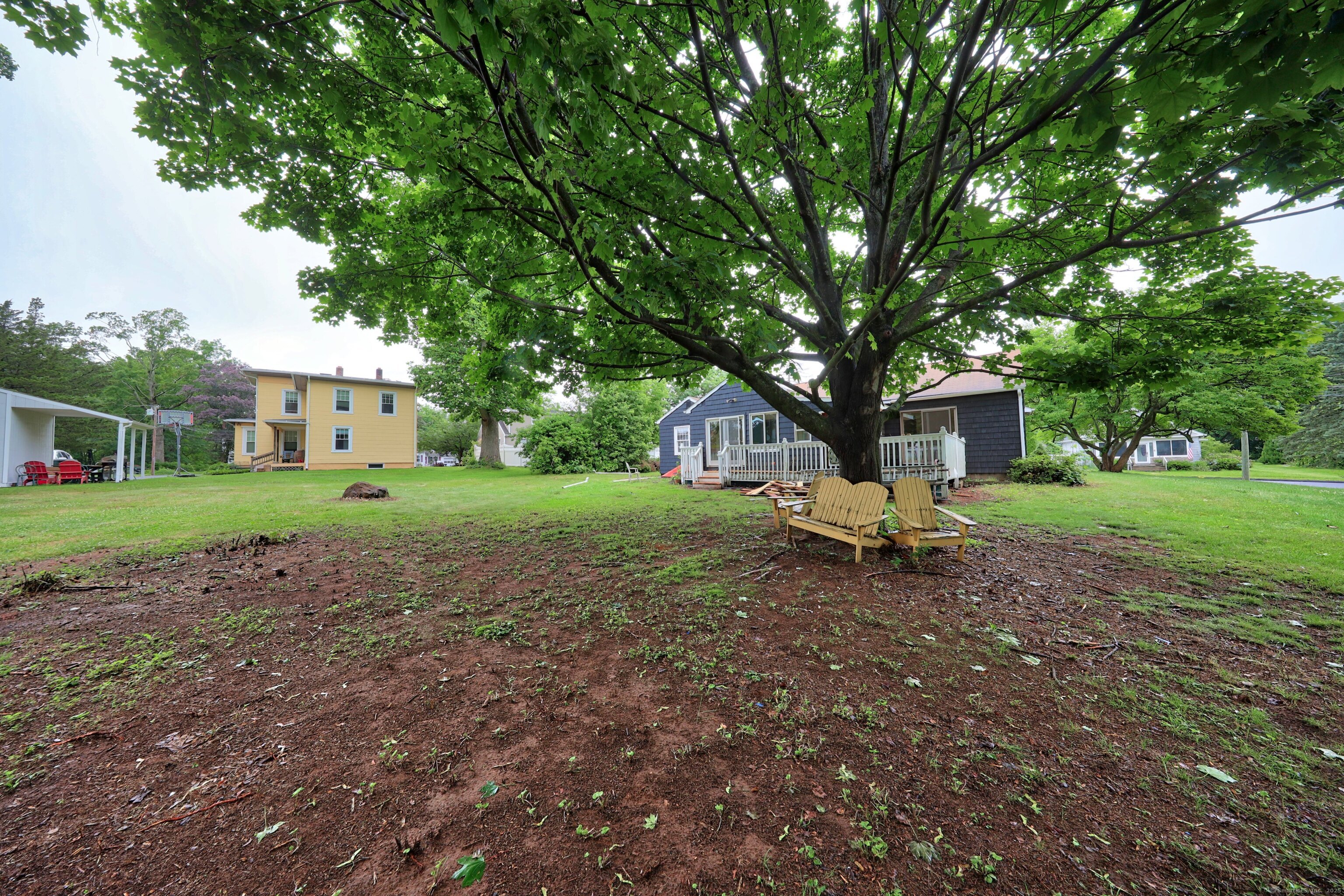 120 Knowles Avenue