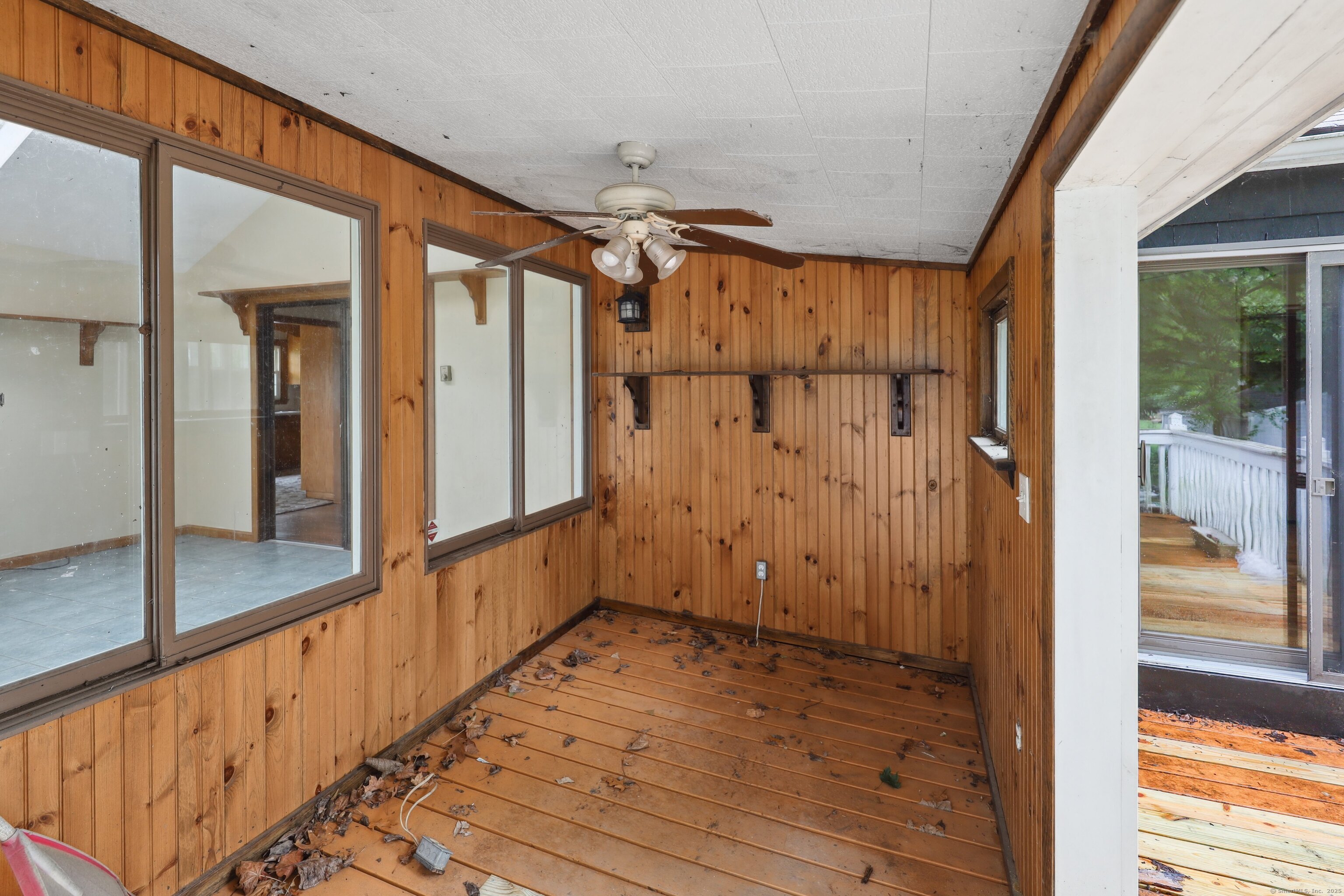 120 Knowles Avenue