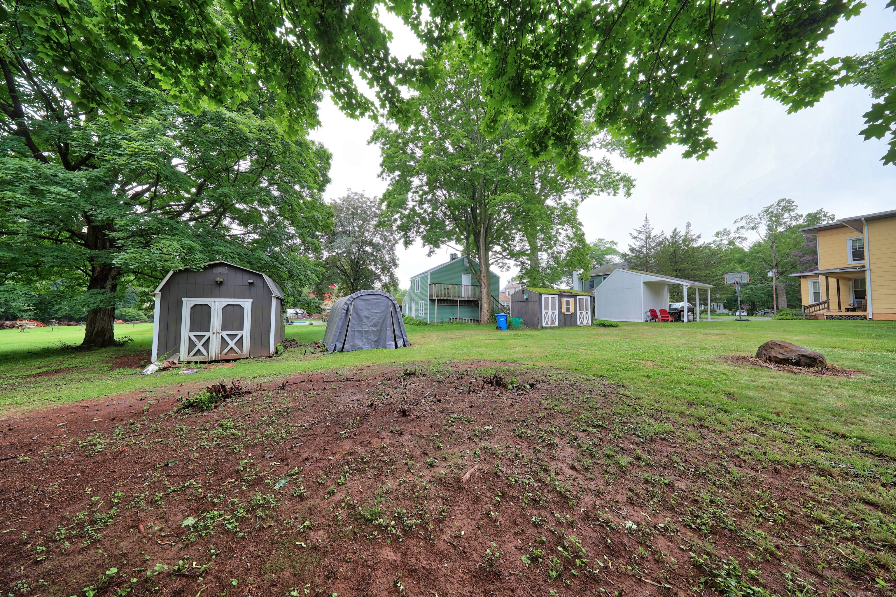 120 Knowles Avenue