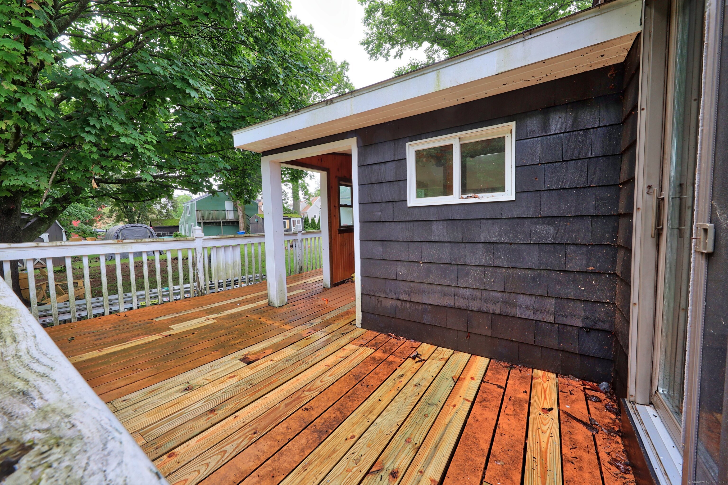 120 Knowles Avenue