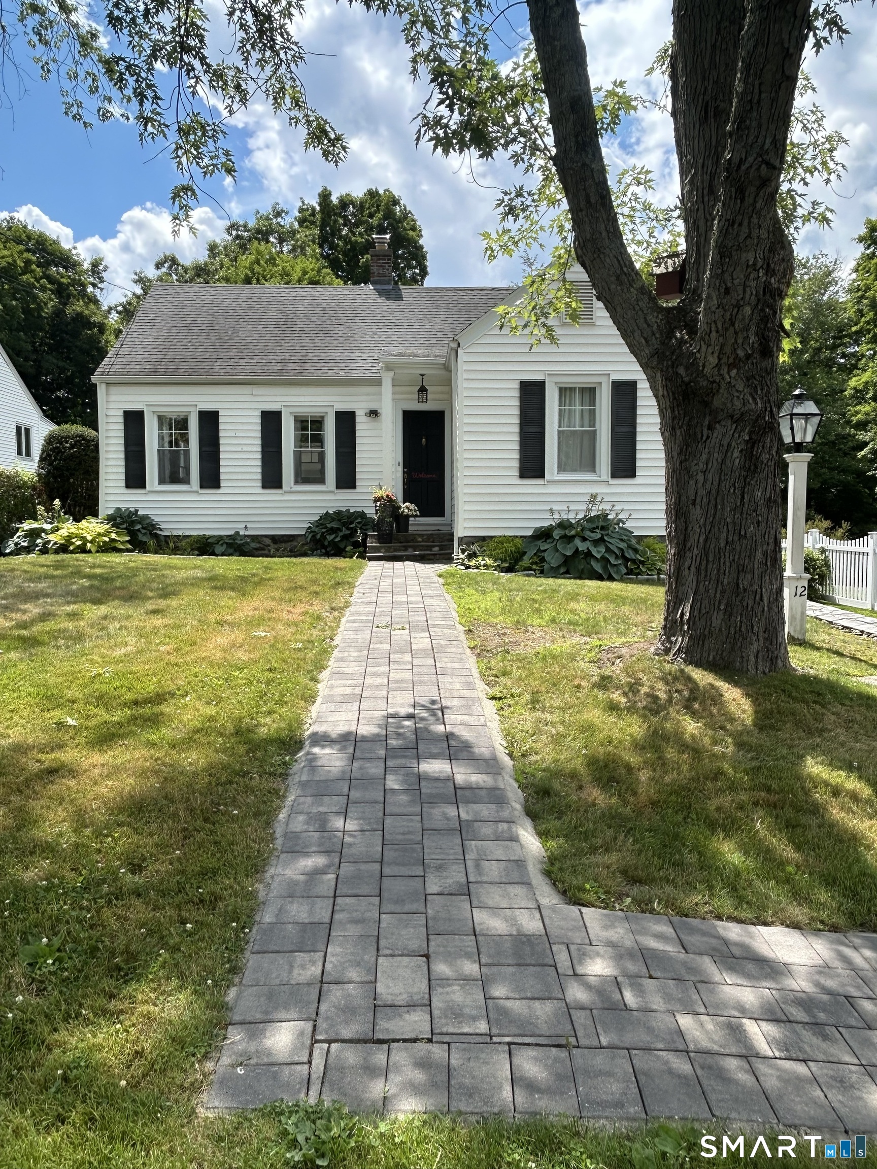 12 Yale Avenue