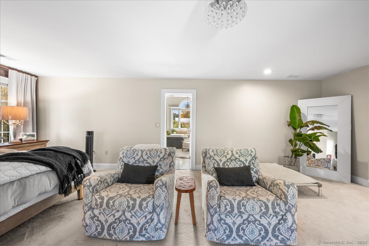 16 Julia Road