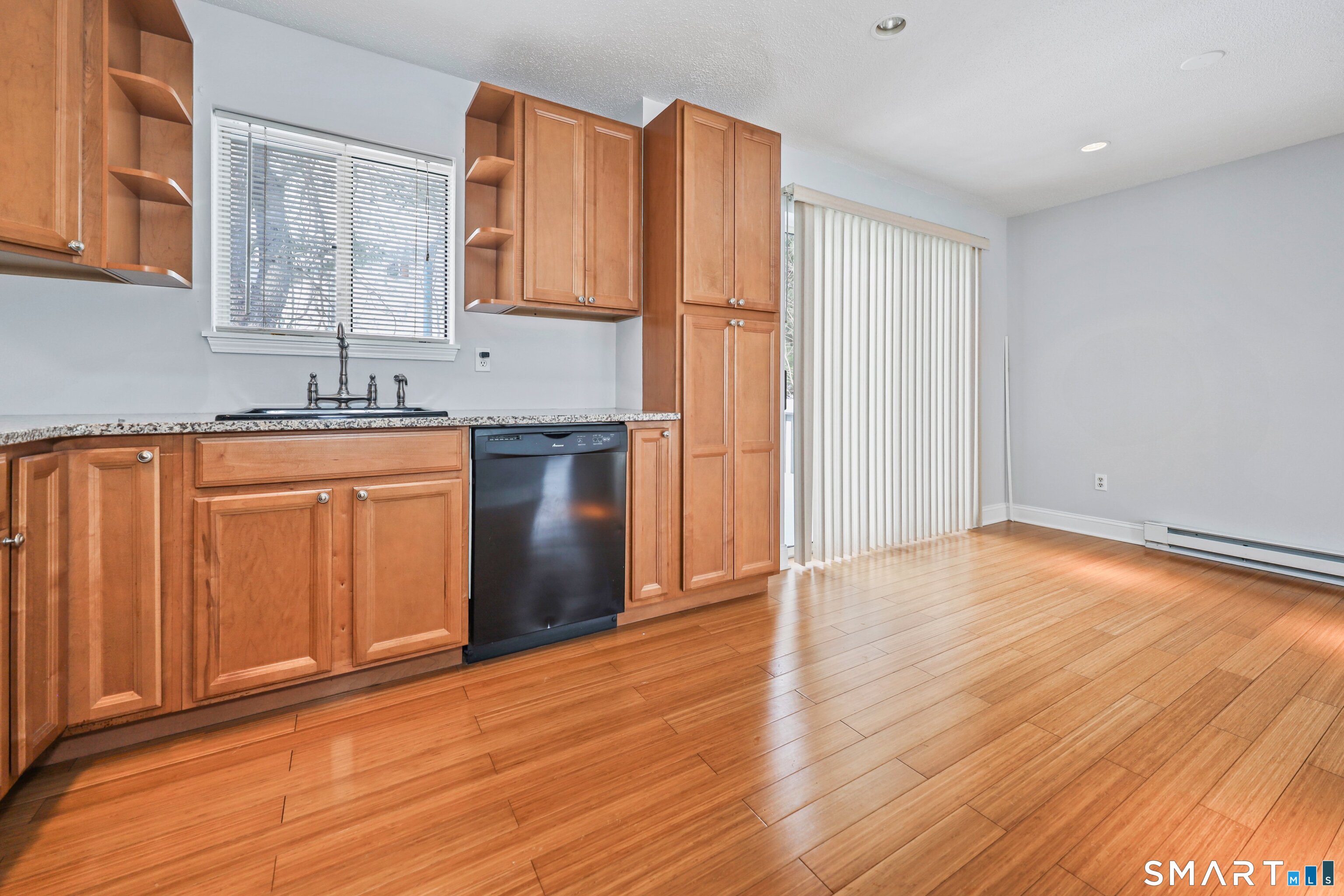 925 Oronoke Road 11D